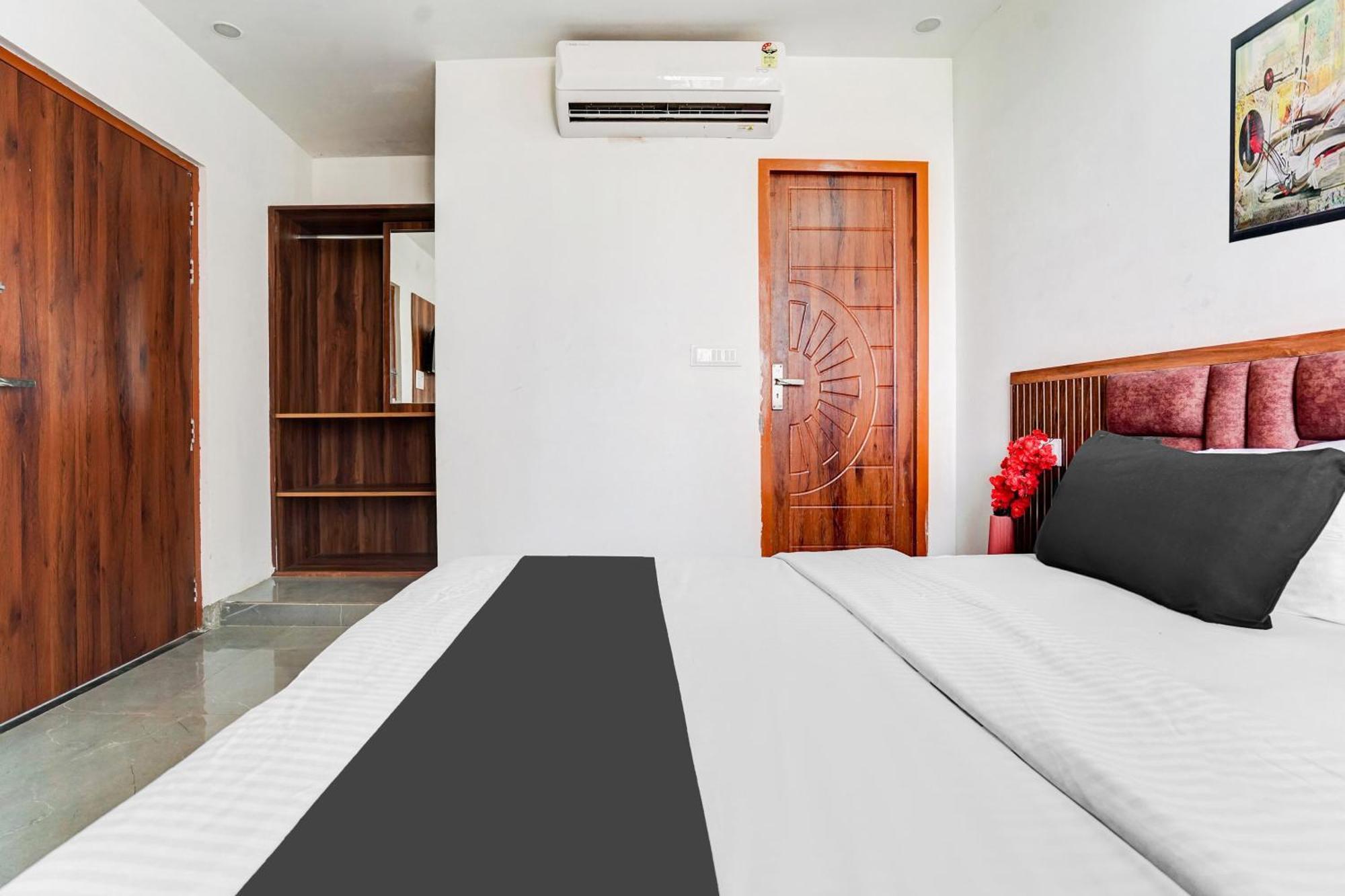 Super Hotel O Sunrakh Road Vrindavan Formerly Ganga Residency المظهر الخارجي الصورة